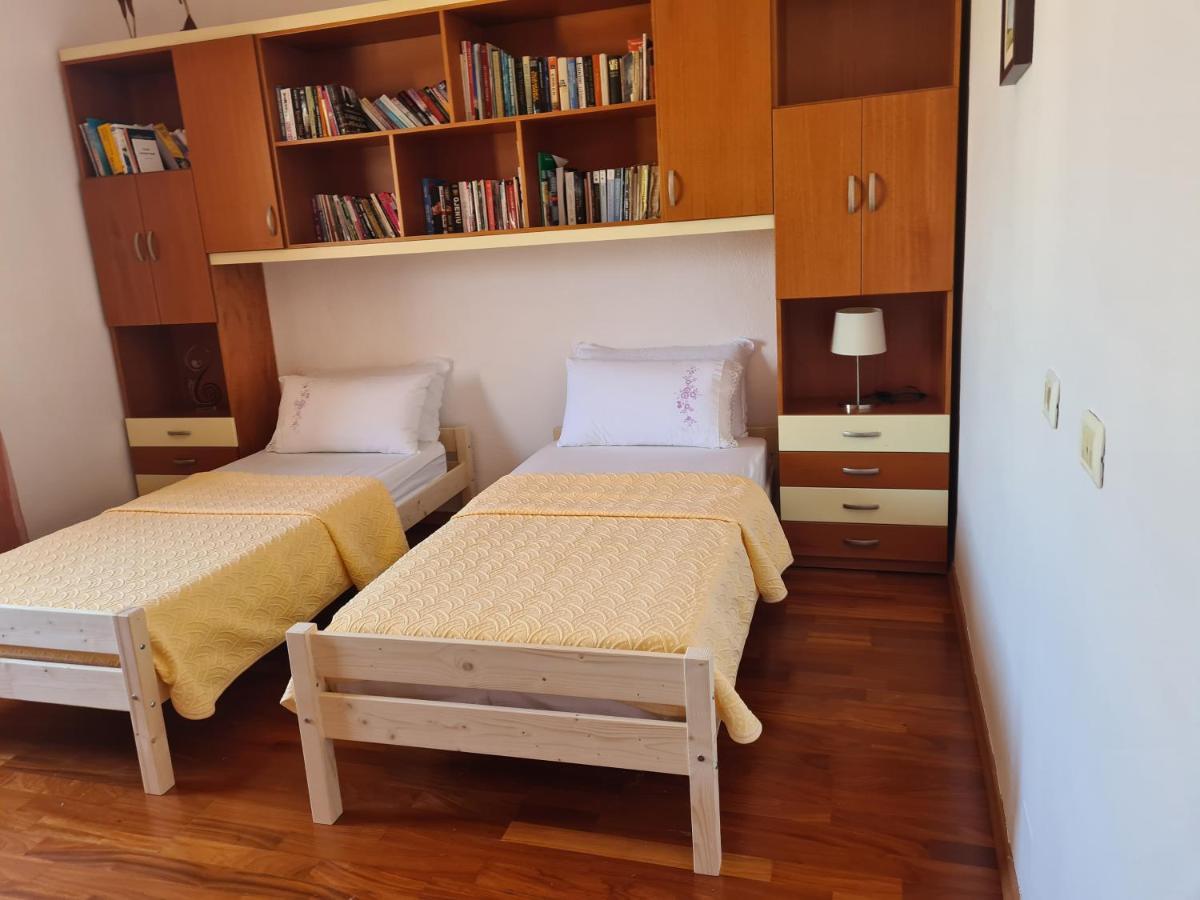 Ned's Villa