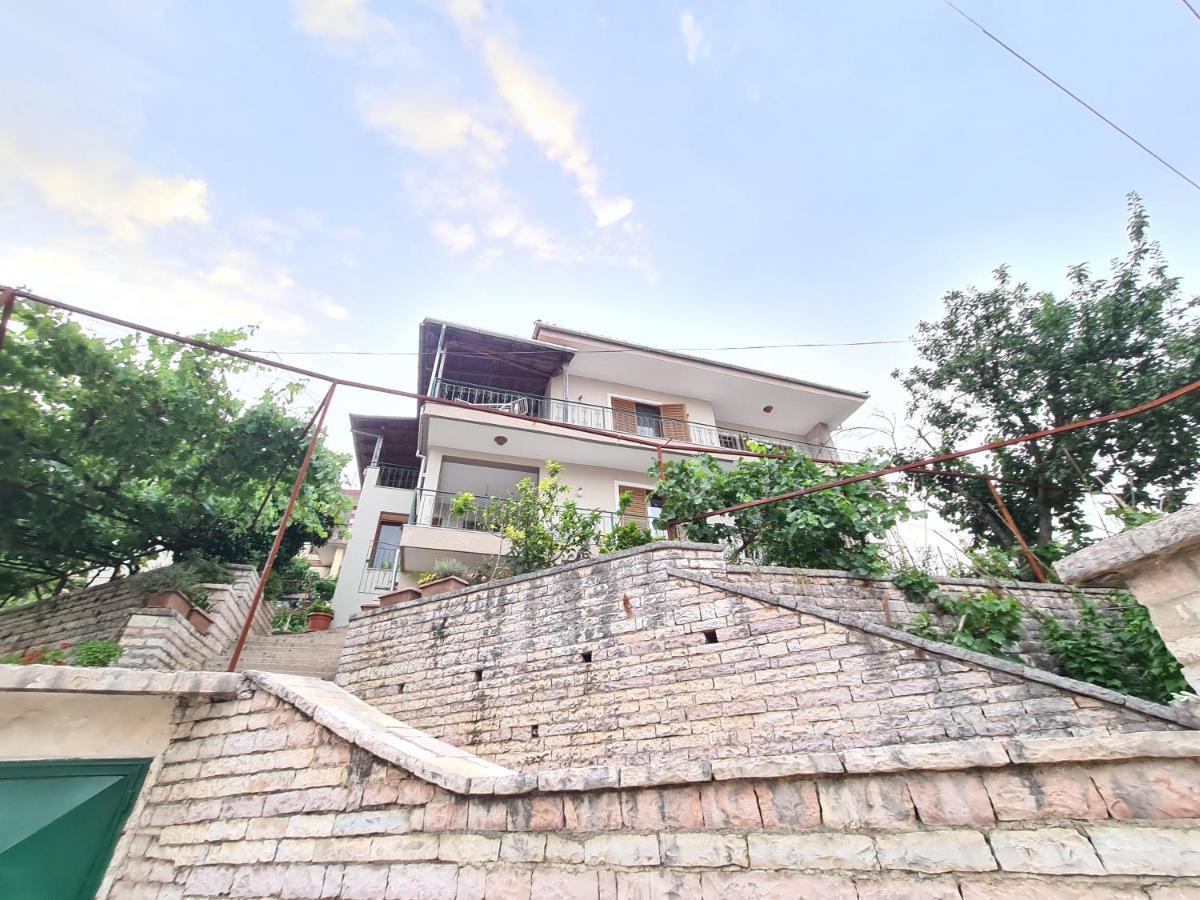 Ned's Villa Gjirokastër